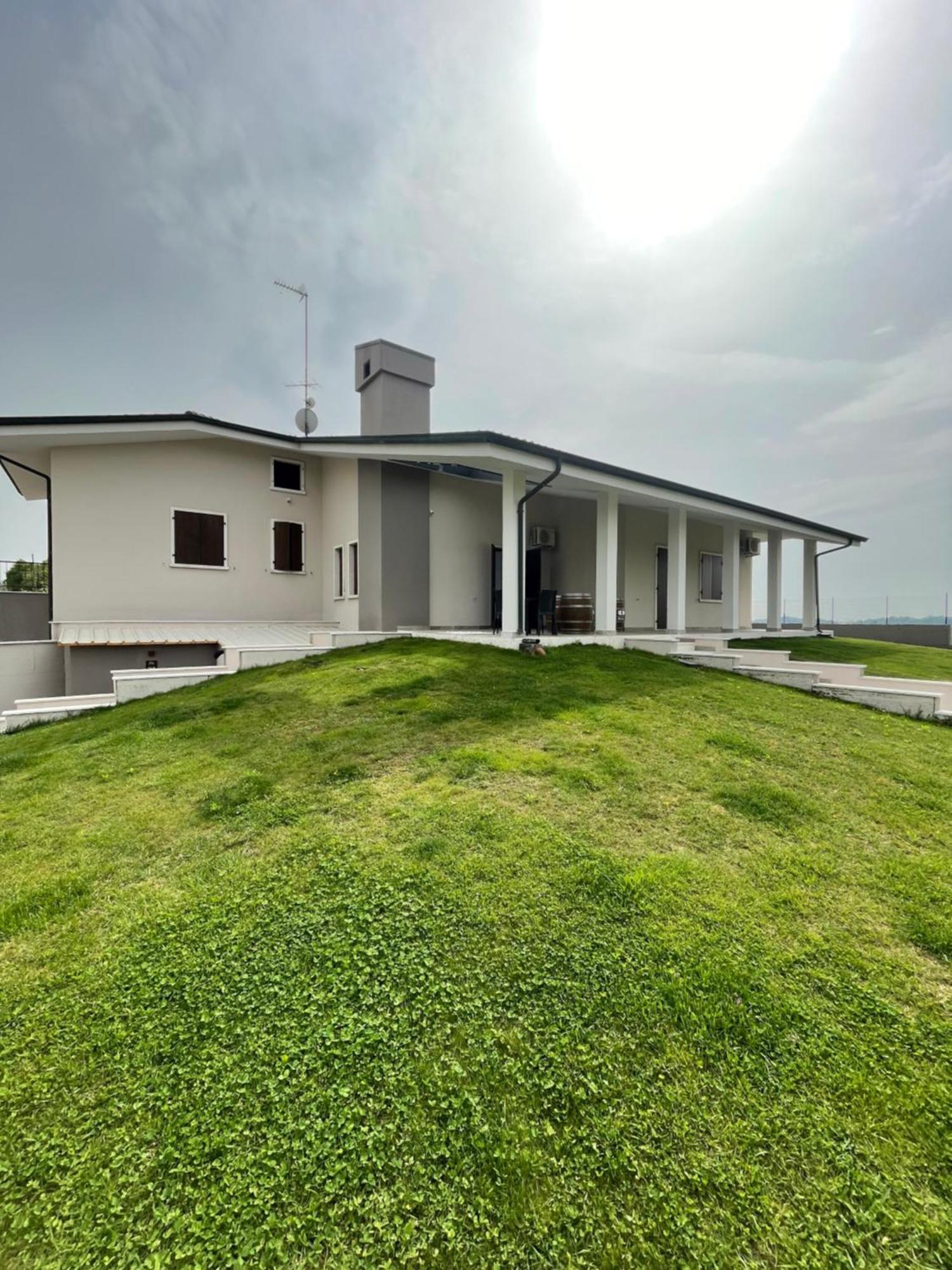 Gomes Comfort House 2 Valeggio sul Mincio Exterior photo